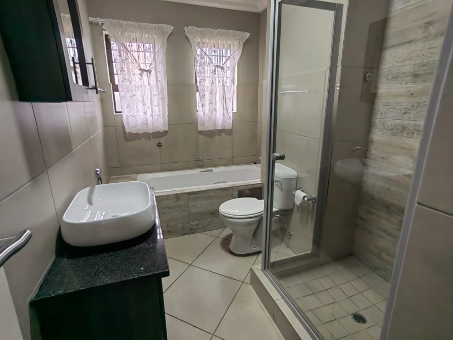 3 Bedroom Property for Sale in Grimbeeck Park North West